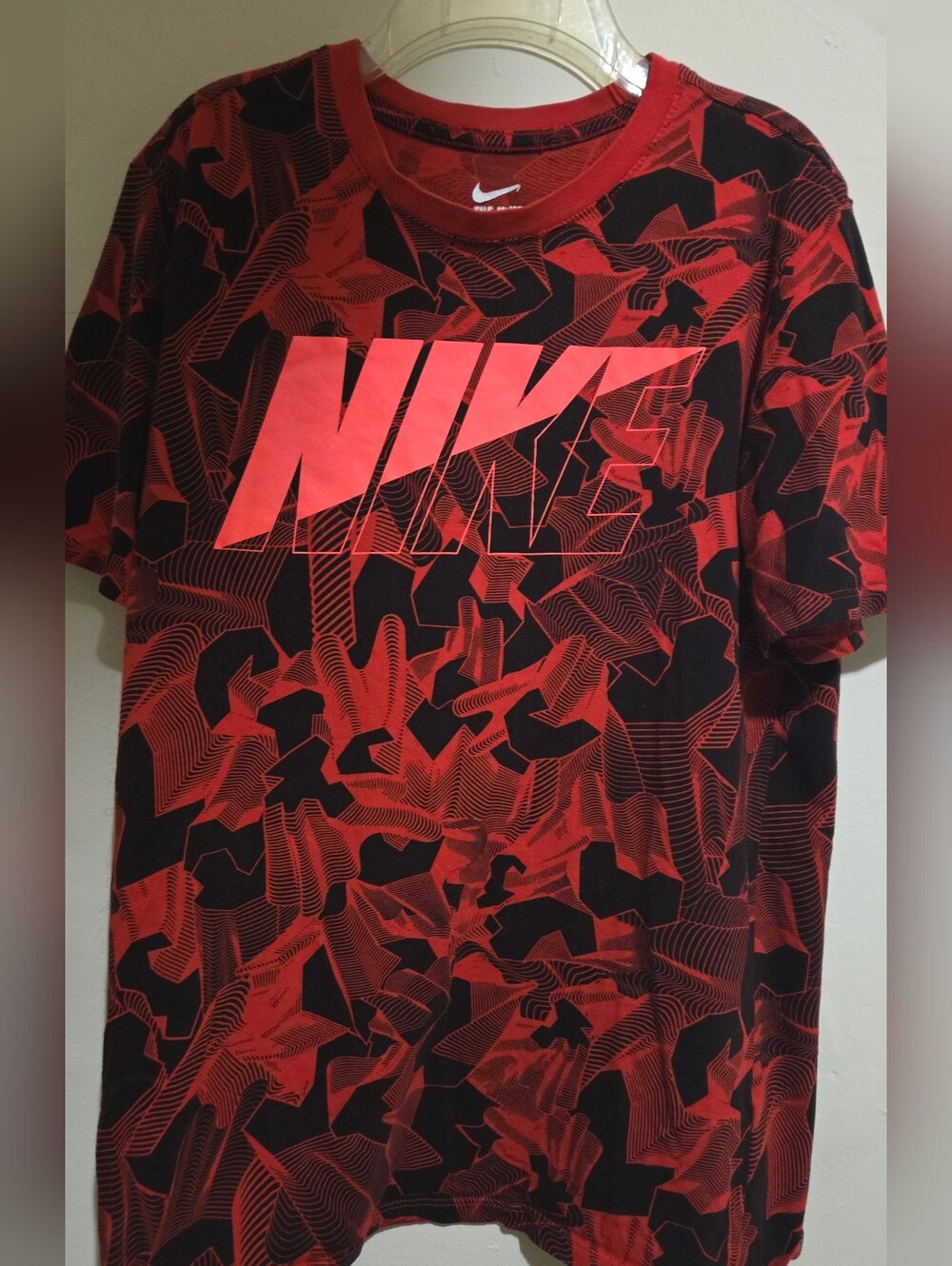 NIKE Mens Medium Cotton Tee Shirt. Pergect Condition.